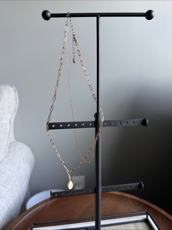 Jewelry - Layered Gold Pendant Necklace - Elegant Women’s Jewelry